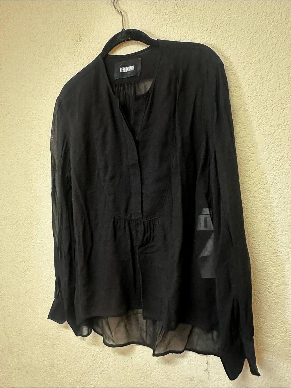 Reformation womans Black V-Neck Puff-Sleeve Women's Top size S